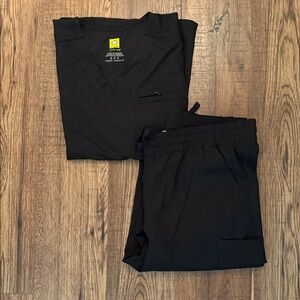 WonderWink Classic Black Scrub Ensemble
